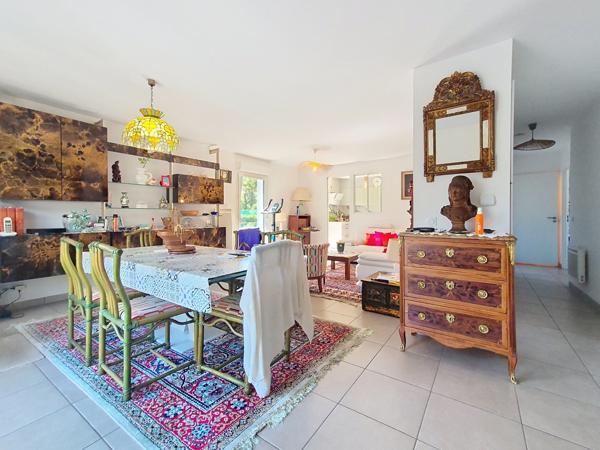 Appartement-toit d'exception : 88 m² de plain-pied, terrasse 85 m², esprit maison