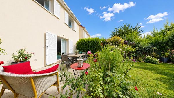 EXCLUSIVITE VAURÉAL DOMAINE DE WINDSOR ! Maison individuelle familiale, lumineuse et au calme de 5 chambres
