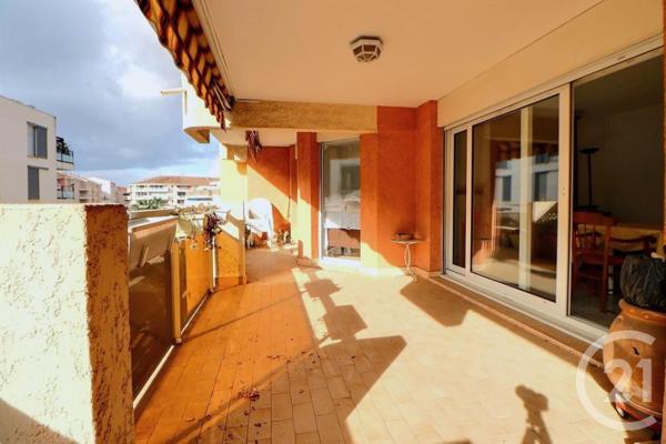Appartement F3 Bis à vendre  4 pièces - 85,99 m2 ST RAPHAEL - 83