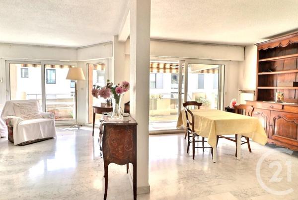 Appartement F3 Bis à vendre  4 pièces - 85,99 m2 ST RAPHAEL - 83