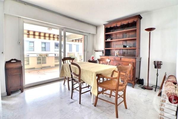 Appartement F3 Bis à vendre  4 pièces - 85,99 m2 ST RAPHAEL - 83