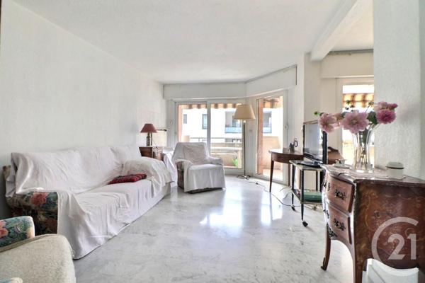 Appartement F3 Bis à vendre  4 pièces - 85,99 m2 ST RAPHAEL - 83