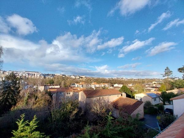 Maison familiale Poitiers 7 pièces 165 m2