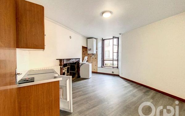 Appartement à louer    2 pièces •  Saint-Flour