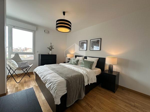 Appartement - 4 pièce(s) - 88 m2 - non meublé