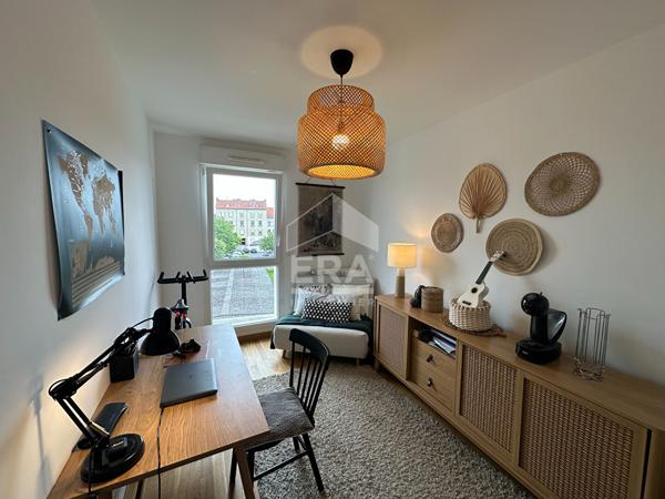 Appartement - 4 pièce(s) - 88 m2 - non meublé