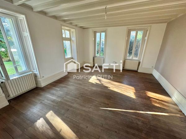 MAISON DE MAITRE AVEC GARAGE A COULONGES SUR L'AUTIZE !