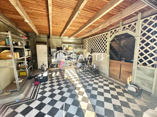 MAISON DE MAITRE AVEC GARAGE A COULONGES SUR L'AUTIZE !