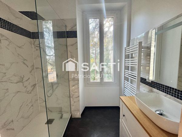 MAISON DE MAITRE AVEC GARAGE A COULONGES SUR L'AUTIZE !