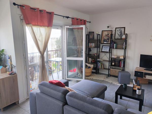 SECTEUR PISCINE - APPARTEMENT LOUE