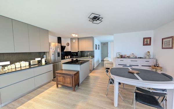 Appartement à vendre    4 pièces • 81,50 m2 Ormesson-sur-Marne