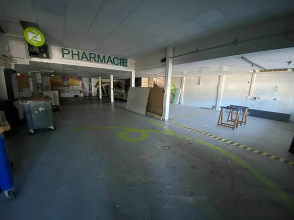 Opportunité unique à La Ravoire - Local de 450 m² idéalement situé