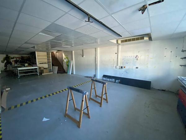 Opportunité unique à La Ravoire - Local de 450 m² idéalement situé