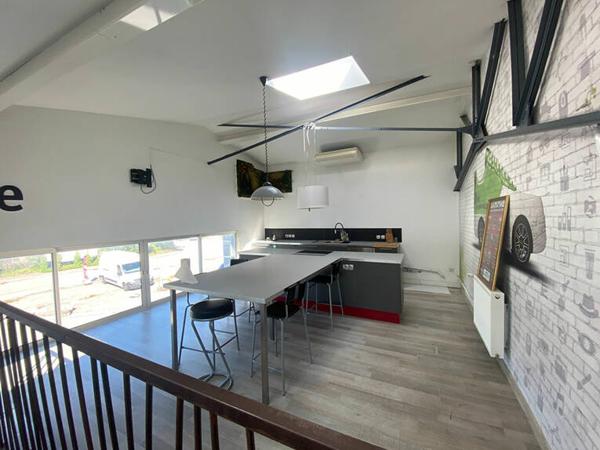 Opportunité unique à La Ravoire - Local de 450 m² idéalement situé