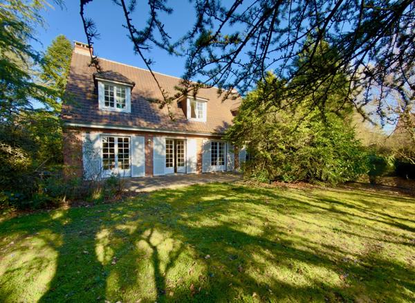 Maison Familiale Saint Nom la Bretèche