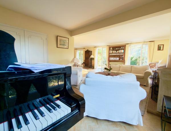 Maison Familiale Saint Nom la Bretèche