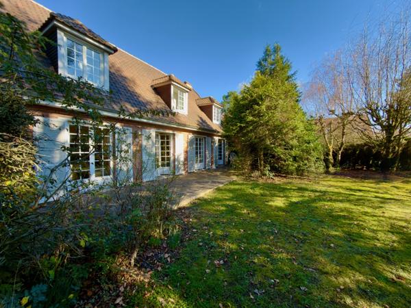 Maison Familiale Saint Nom la Bretèche