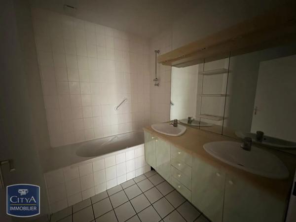 Appartement à louer 5 pièces 96.17m²