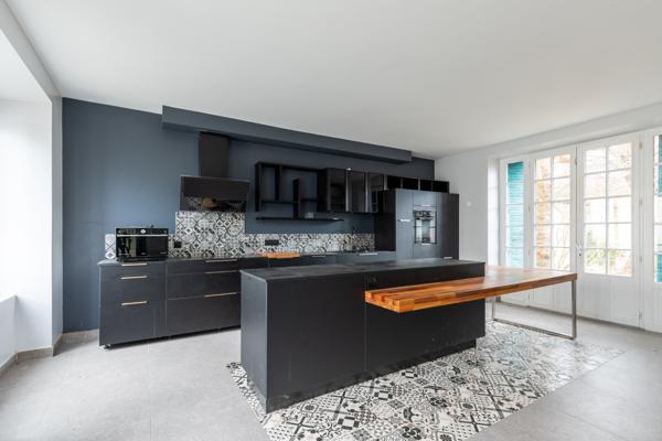 Maison 14 pièces - 250 m²