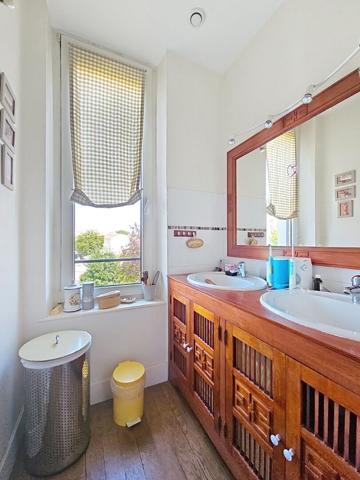 Maison de ville à NANCY _ terrasse _ jardin _ grande cave _ DPE C