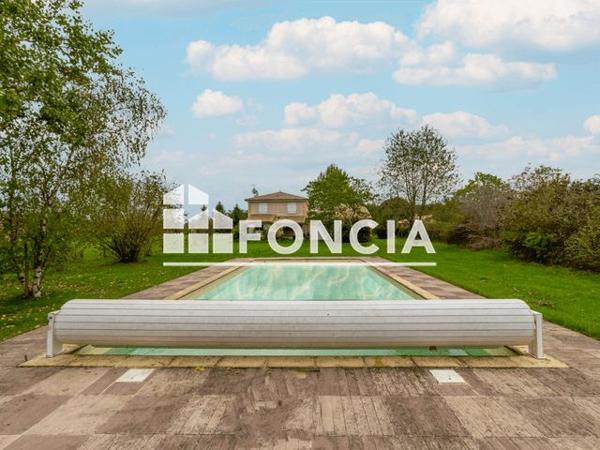 À vendre Maison 7 pièces 176 m² - Saint-nexans 24520