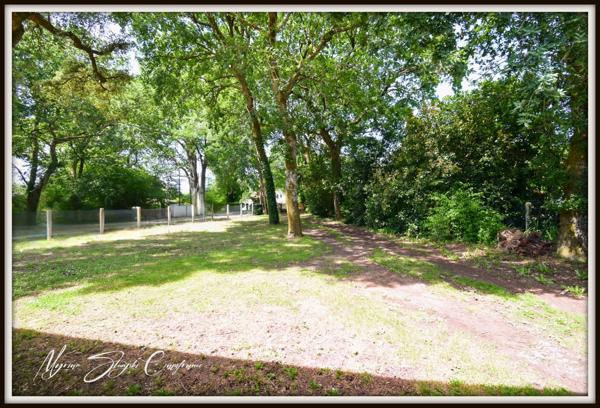 Maison à vendre 5 pièces SOUSTONS (40)  150 m² de plain-pied, au calme.