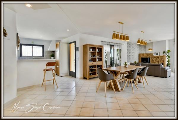 Maison à vendre 5 pièces SOUSTONS (40)  150 m² de plain-pied, au calme.