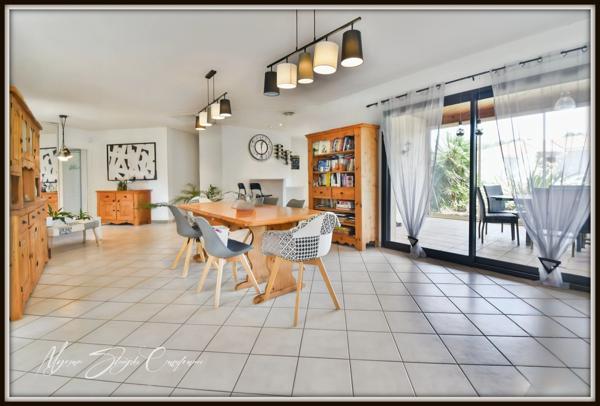 Maison à vendre 5 pièces SOUSTONS (40)  150 m² de plain-pied, au calme.