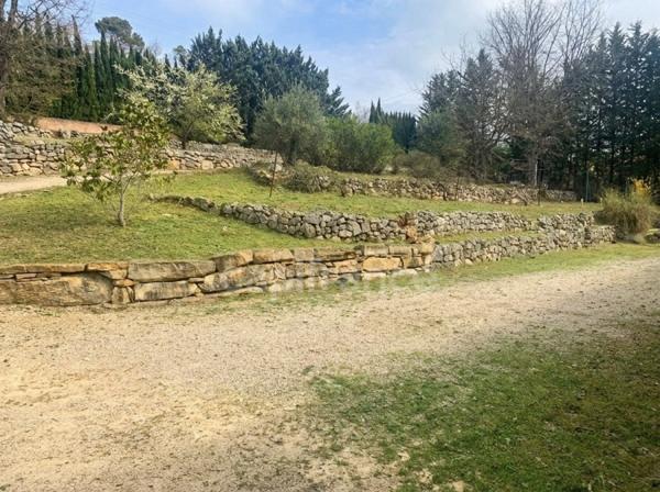 Villa provençale de plain-pied avec piscine sur 5 000 m² – Secteur Forêt, proche Lac de Saint-Cassien