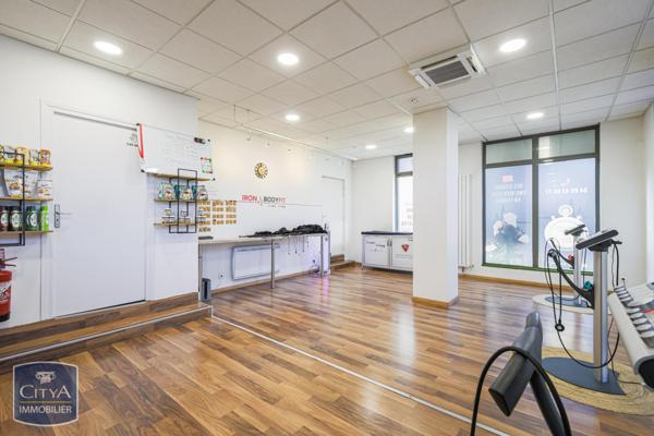 Local commercial à vendre 132.1m²