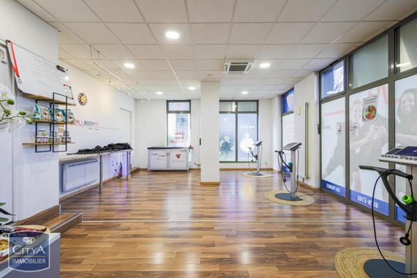 Local commercial à vendre 132.1m²