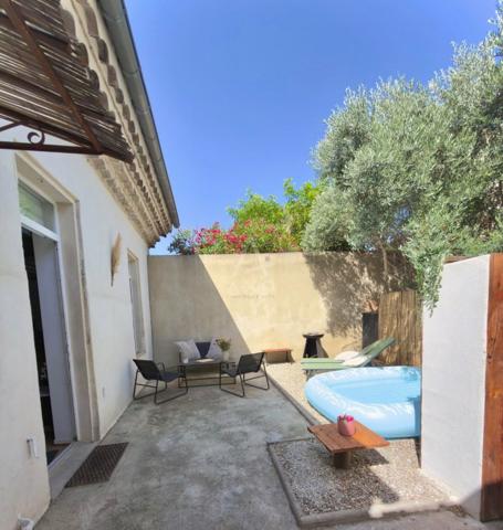 Gard (30) - Nimes - Appartement T3 Avec cour privative de 37M2