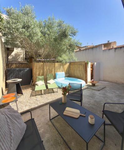 Gard (30) - Nimes - Appartement T3 Avec cour privative de 37M2