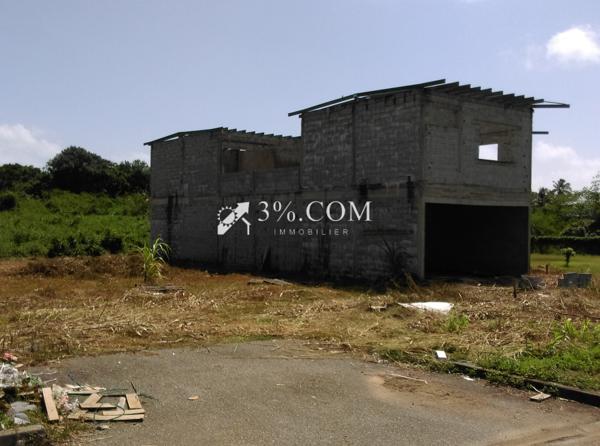 MAISON DE TYPE F5 EN R+1 DE 260 M2 AU SOL SUR LA ROUTE DES PLAGES à TERMINER  Remire-Montjoly (97354)