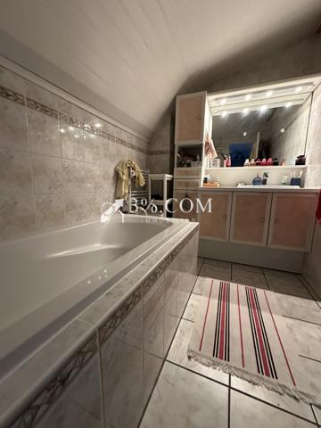 Maison 5 pièce(s) 2 chambre(s) 83 m²