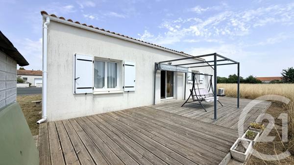 Maison à vendre  3 pièces - 68,91 m 2   ANGLES  - 85