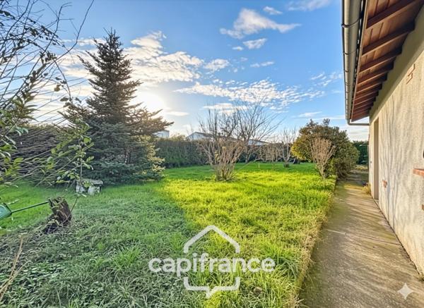 Maison de plain pied, double garage, 3 chambre, jardin clos