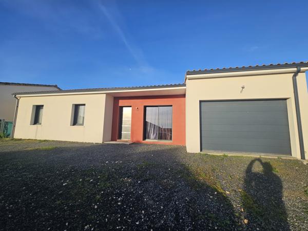 Montamisé, maison Plain pied de type 5 avec garage et jardin.