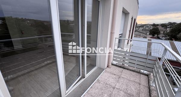 Location Appartement 4 pièces 69.35 m² - Mantes-la-ville 78711