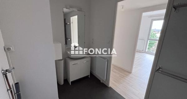 Location Appartement 4 pièces 69.35 m² - Mantes-la-ville 78711