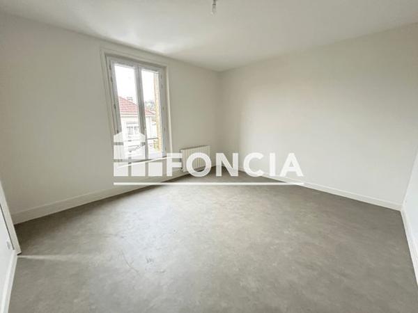 Location Studio 29.34 m² - 14 RUE DES PAQUIS Charleville-mezieres 08000