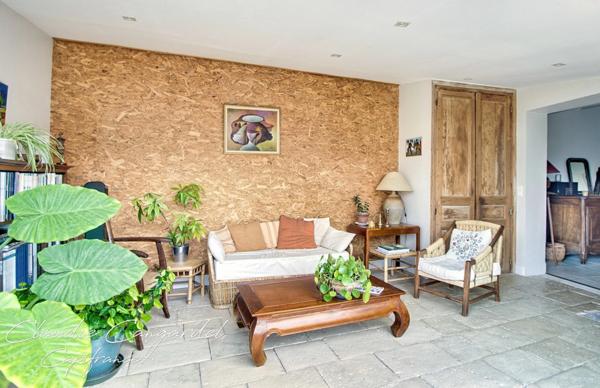 Maison de charme en pierre à vendre 6 pièces, 4 chambres à MARSILLY (17)