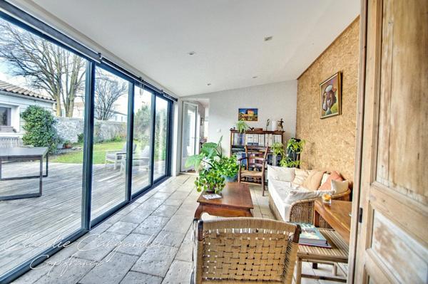 Maison de charme en pierre à vendre 6 pièces, 4 chambres à MARSILLY (17)