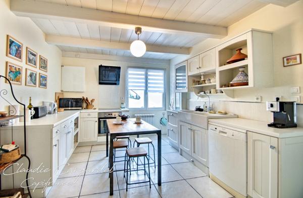 Maison de charme en pierre à vendre 6 pièces, 4 chambres à MARSILLY (17)