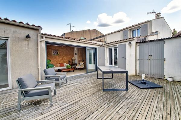 Maison de charme en pierre à vendre 6 pièces, 4 chambres à MARSILLY (17)