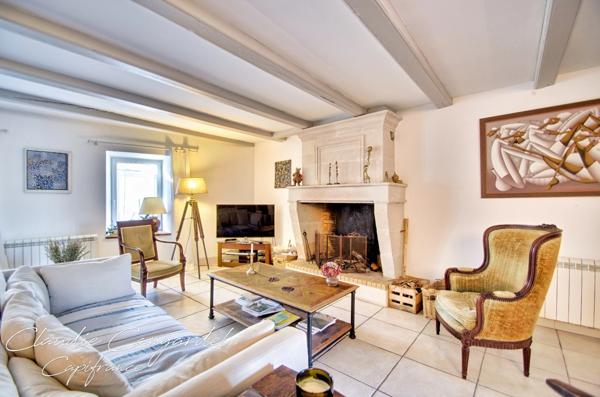 Maison de charme en pierre à vendre 6 pièces, 4 chambres à MARSILLY (17)