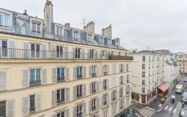 Appartement à vendre    2 pièces • 27,88 m2 Paris 11