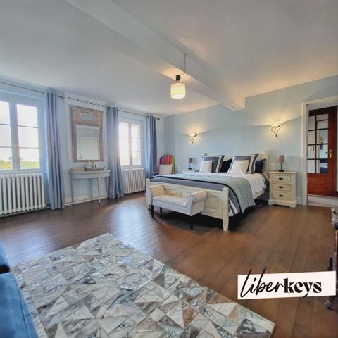 Maison de Maître Viticole du XIXᵉ siècle – Jardin à la française, ancien chai et piscine avec pool house