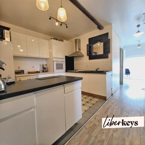 Maison de Maître Viticole du XIXᵉ siècle – Jardin à la française, ancien chai et piscine avec pool house