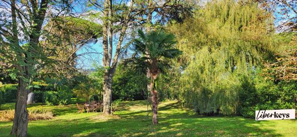 Maison de Maître Viticole du XIXᵉ siècle – Jardin à la française, ancien chai et piscine avec pool house